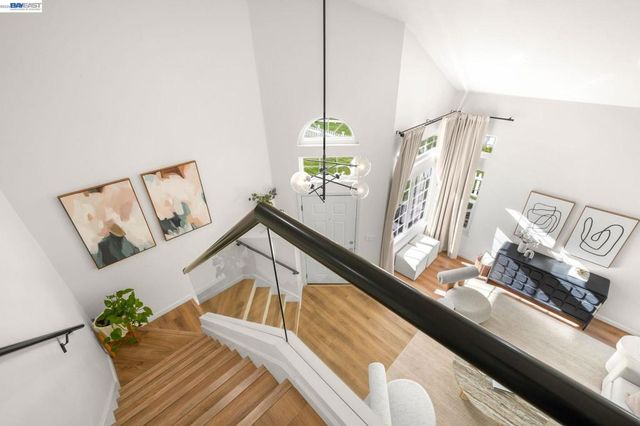 7921 Crossridge Dr, Dublin, CA 94568