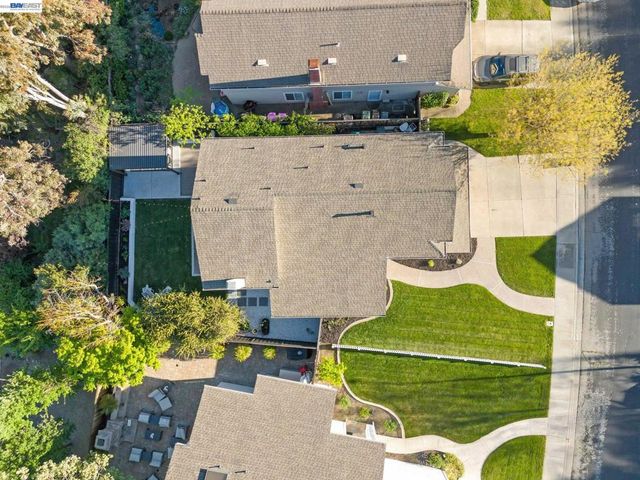 7921 Crossridge Dr, Dublin, CA 94568