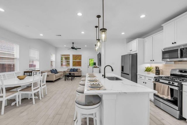 426 Glacier Pass, Montgomery, TX 77316