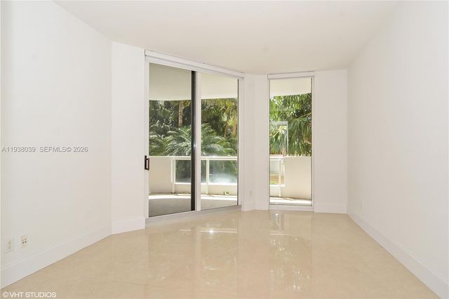 21200 Point Pl 404, Aventura, FL 33180