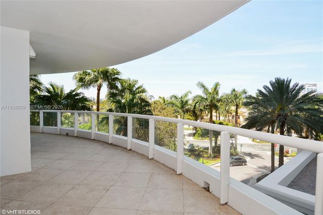 21200 Point Pl 404, Aventura, FL 33180