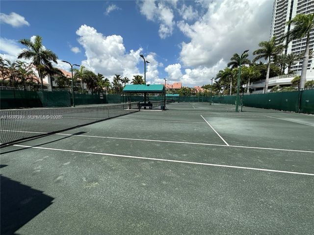 21200 Point Pl 404, Aventura, FL 33180