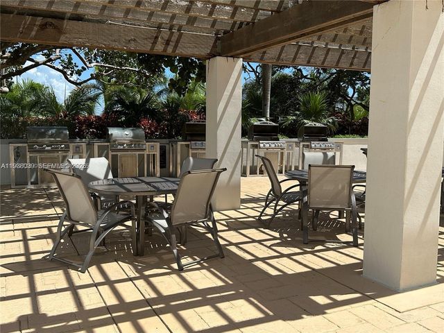 21200 Point Pl 404, Aventura, FL 33180