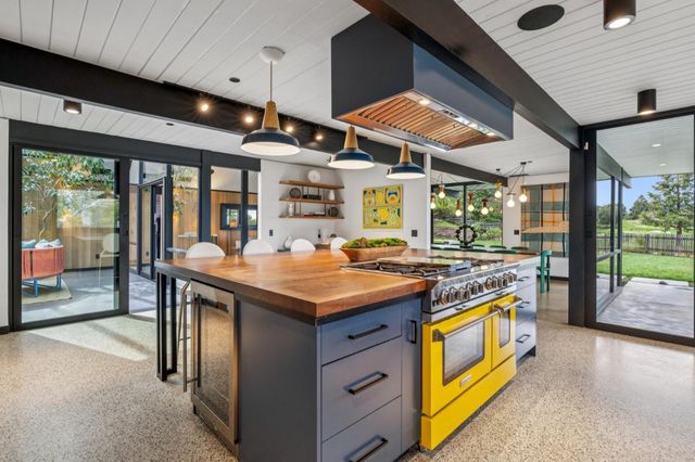 3136 Alexis Drive, Palo Alto, CA 94304