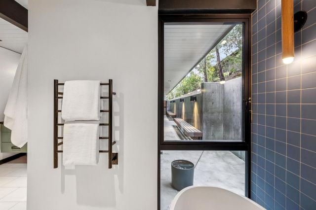 3136 Alexis Drive, Palo Alto, CA 94304