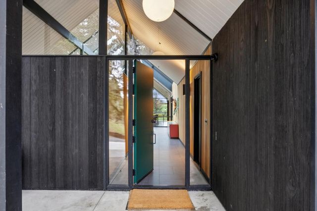 3136 Alexis Drive, Palo Alto, CA 94304