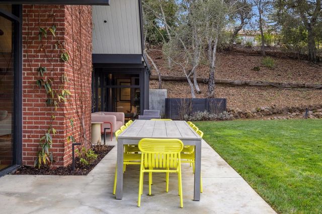 3136 Alexis Drive, Palo Alto, CA 94304