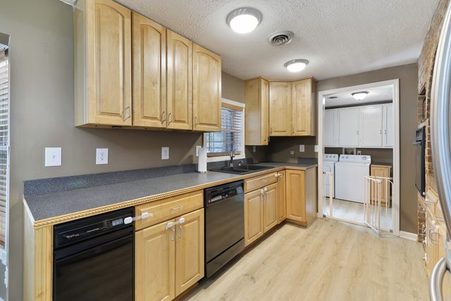 1138 Shahan Rd, Pleasant View, TN 37146