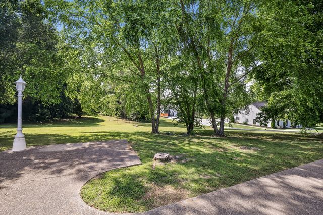 1138 Shahan Rd, Pleasant View, TN 37146