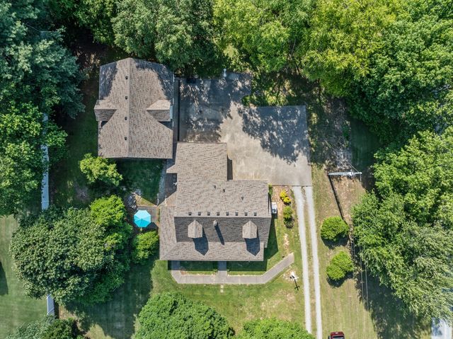 1138 Shahan Rd, Pleasant View, TN 37146