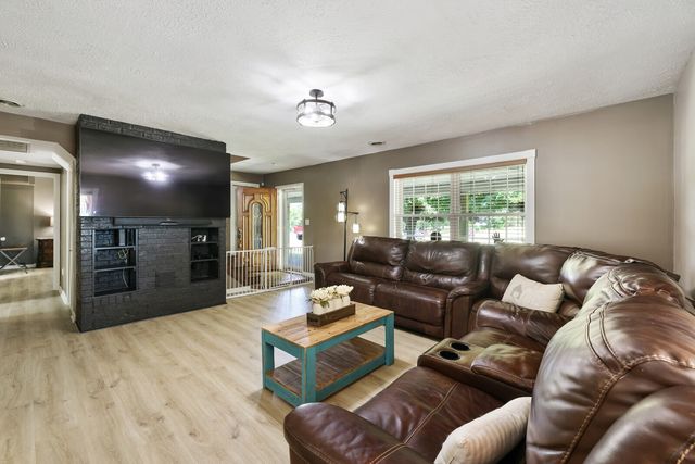 1138 Shahan Rd, Pleasant View, TN 37146