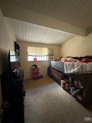 207 N Stine Road, Bakersfield, CA 93309