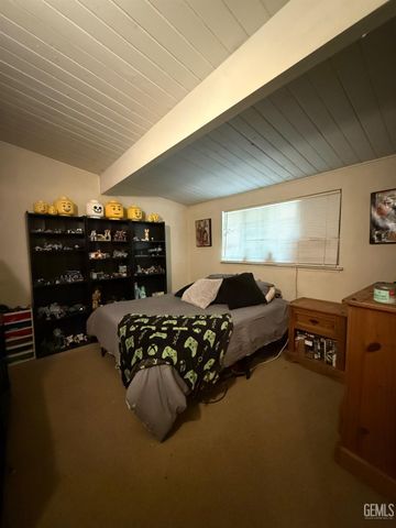 207 N Stine Road, Bakersfield, CA 93309