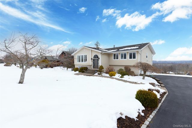 105 Lester Drive, Tappan, NY 10983