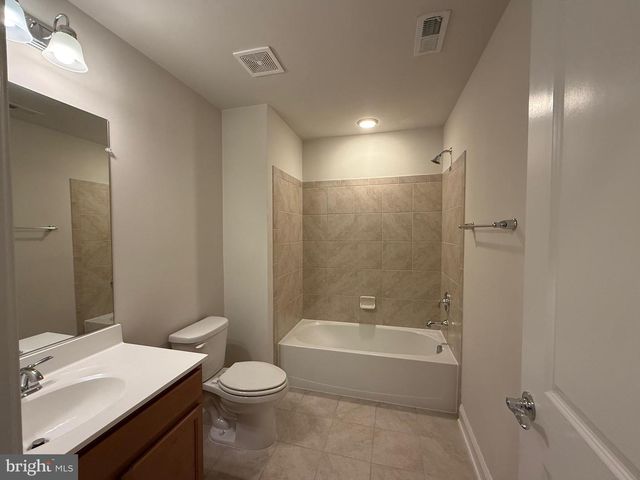 17109 BRANCHED OAK RD, Dumfries, VA 22026