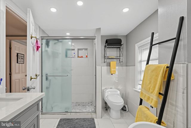 30 W MORELAND AVE, Hatboro, PA 19040