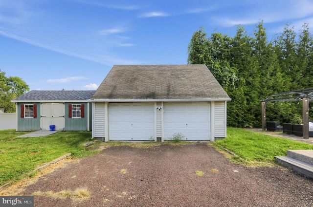 30 W MORELAND AVE, Hatboro, PA 19040