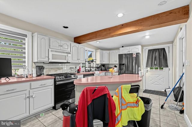 30 W MORELAND AVE, Hatboro, PA 19040