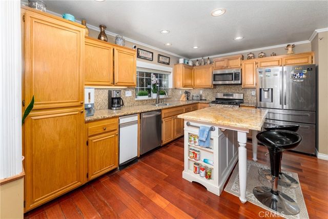 11918 Edgecliff, Sylmar, CA 91342