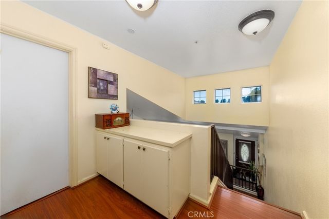 11918 Edgecliff, Sylmar, CA 91342