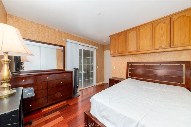 11918 Edgecliff, Sylmar, CA 91342