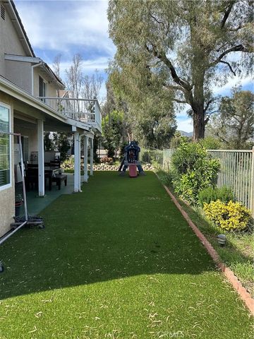 11918 Edgecliff, Sylmar, CA 91342