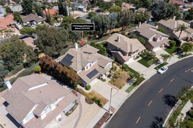 11918 Edgecliff, Sylmar, CA 91342