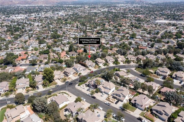 11918 Edgecliff, Sylmar, CA 91342