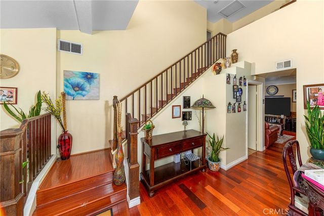 11918 Edgecliff, Sylmar, CA 91342