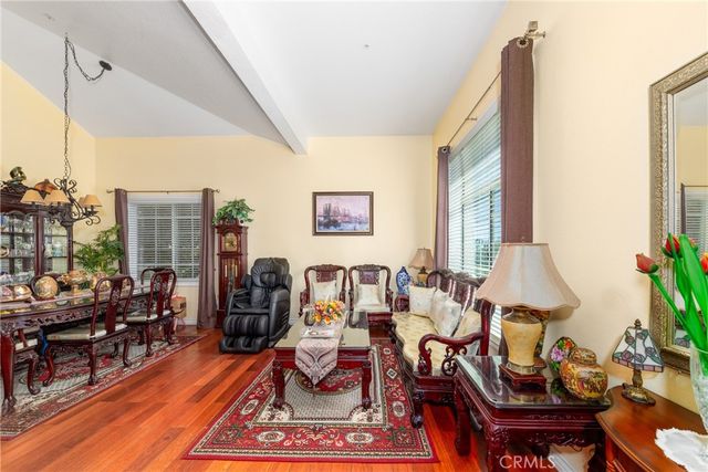 11918 Edgecliff, Sylmar, CA 91342