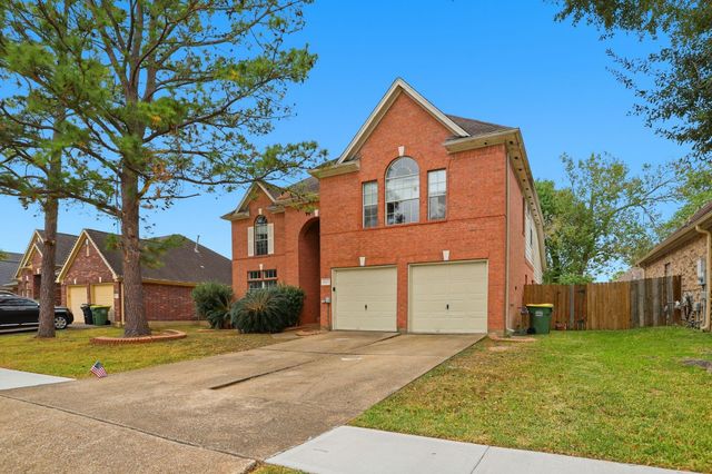 2412 Piney Woods Drive, Pearland, TX 77581