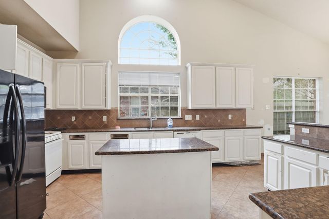 2412 Piney Woods Drive, Pearland, TX 77581