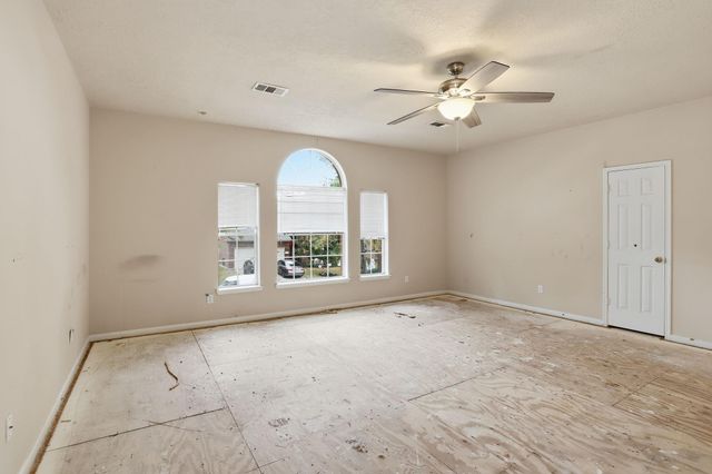 2412 Piney Woods Drive, Pearland, TX 77581