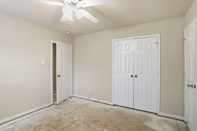 2412 Piney Woods Drive, Pearland, TX 77581