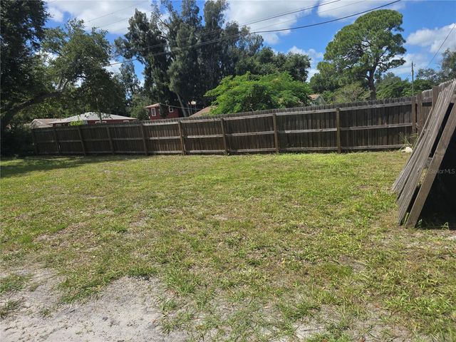 3160 ASPINWALL STREET, Sarasota, FL 34237