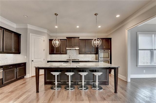 6015 Pennant Lane, Suwanee, GA 30024