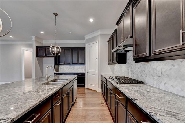 6015 Pennant Lane, Suwanee, GA 30024