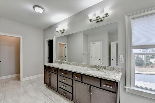 6015 Pennant Lane, Suwanee, GA 30024