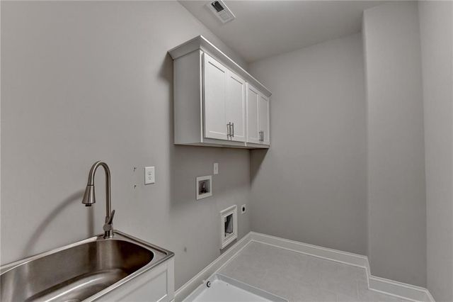 6015 Pennant Lane, Suwanee, GA 30024