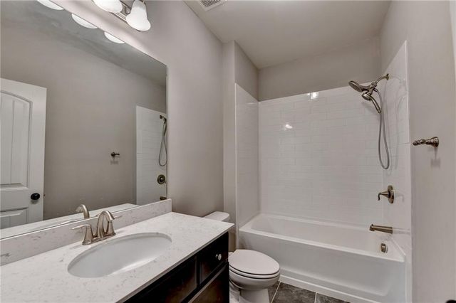 6015 Pennant Lane, Suwanee, GA 30024