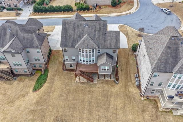 6015 Pennant Lane, Suwanee, GA 30024