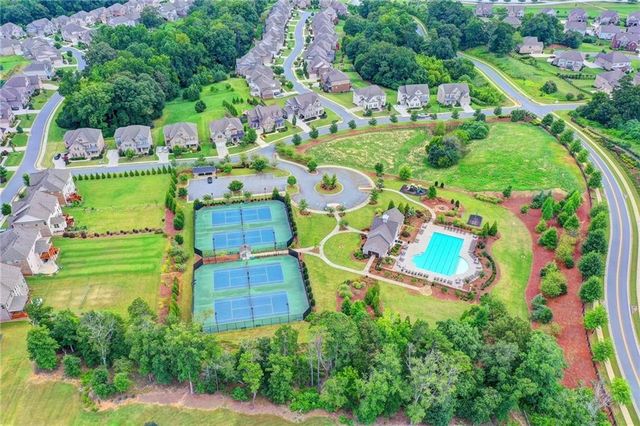 6015 Pennant Lane, Suwanee, GA 30024