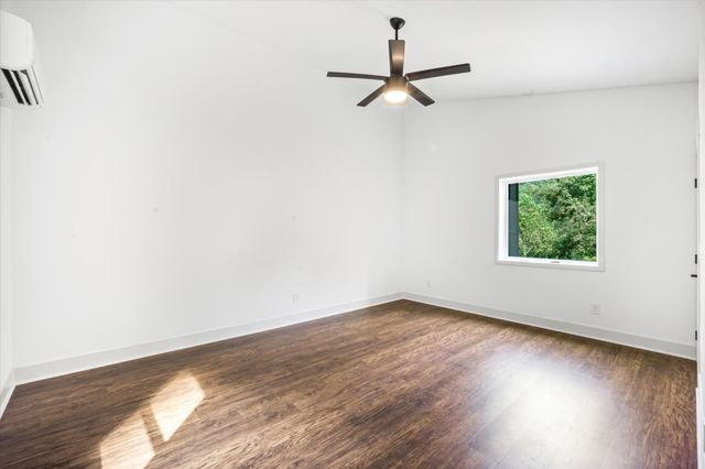 700 Shoreside Dr, Smithville, TN 37166