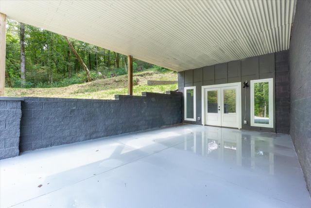 700 Shoreside Dr, Smithville, TN 37166