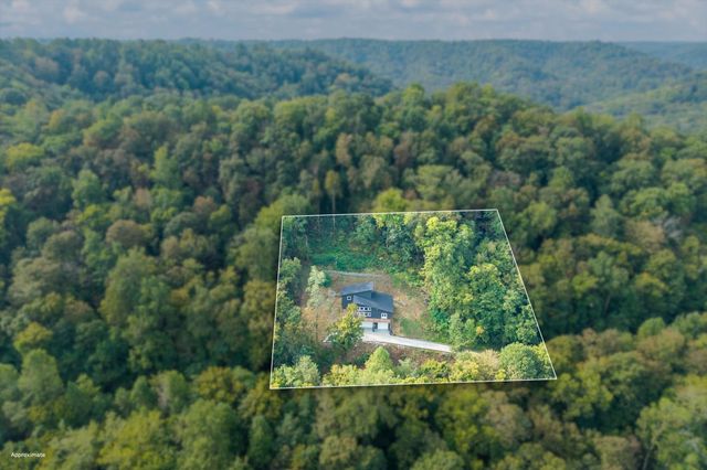 700 Shoreside Dr, Smithville, TN 37166