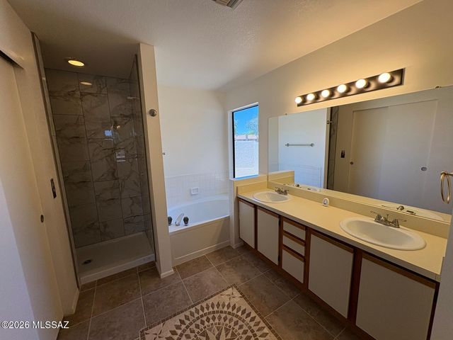 6070 S Oyama Drive, Tucson, AZ 85746