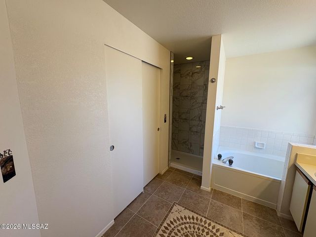 6070 S Oyama Drive, Tucson, AZ 85746
