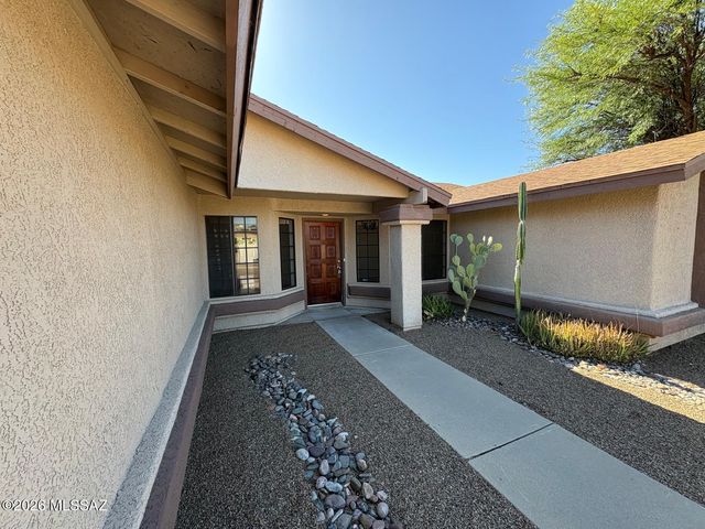 6070 S Oyama Drive, Tucson, AZ 85746