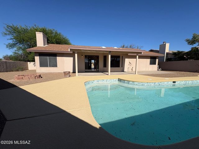 6070 S Oyama Drive, Tucson, AZ 85746
