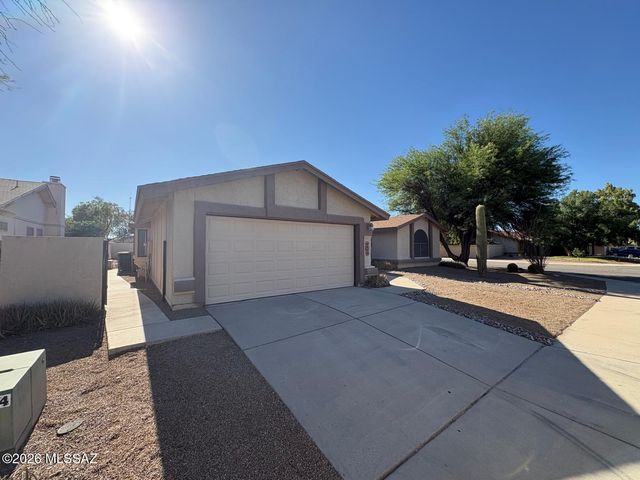 6070 S Oyama Drive, Tucson, AZ 85746